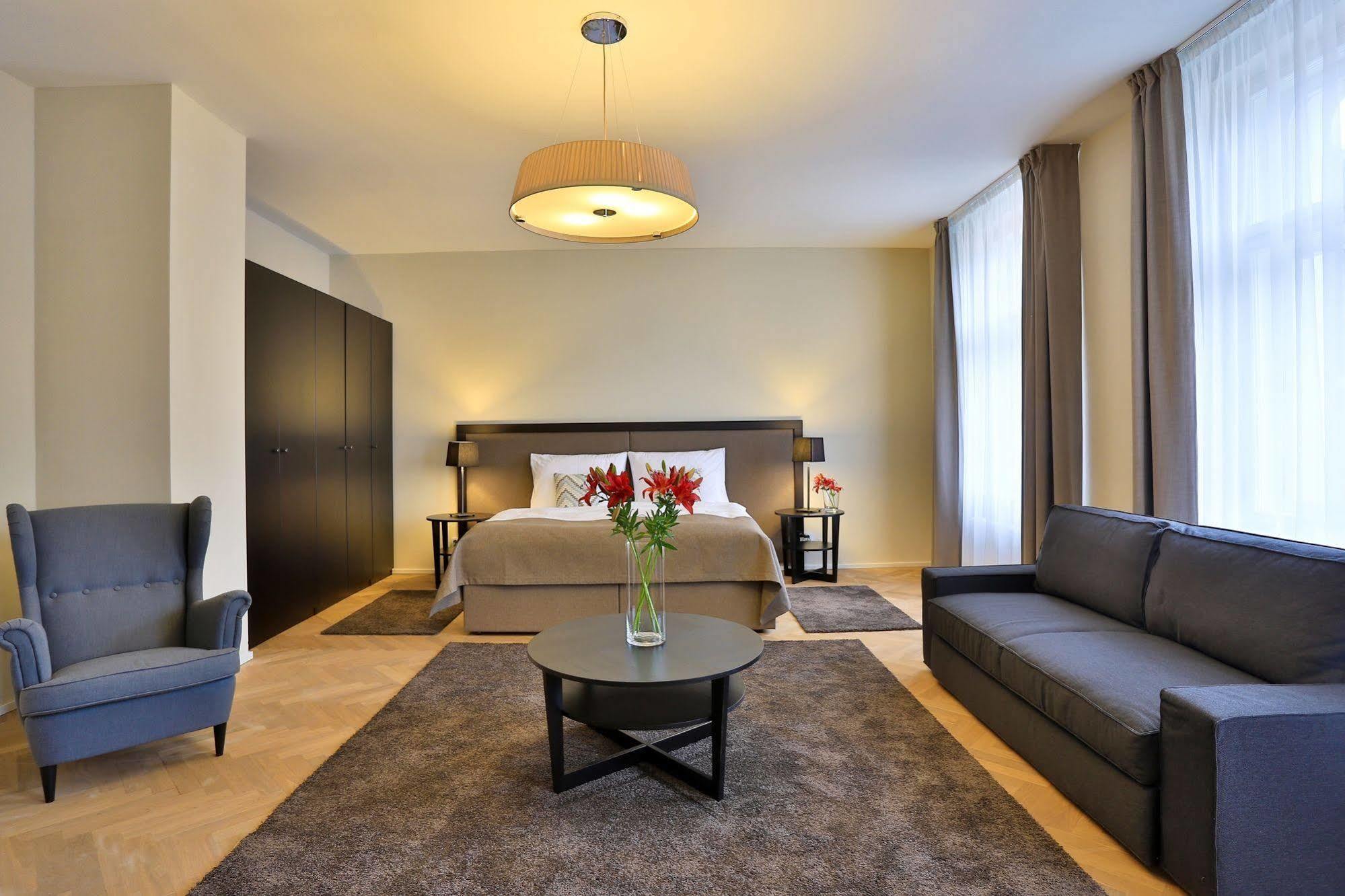 פראג James Hotel & Apartments מראה חיצוני תמונה