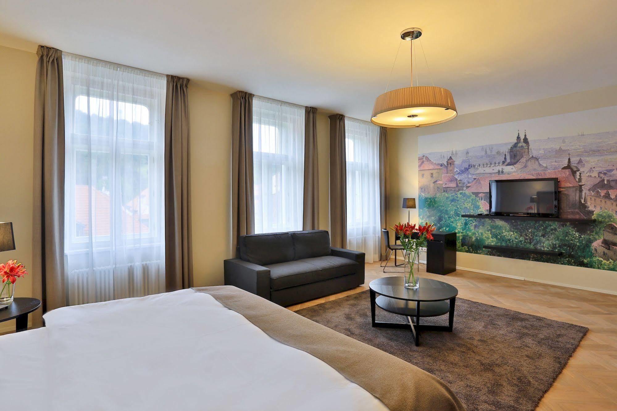 פראג James Hotel & Apartments מראה חיצוני תמונה